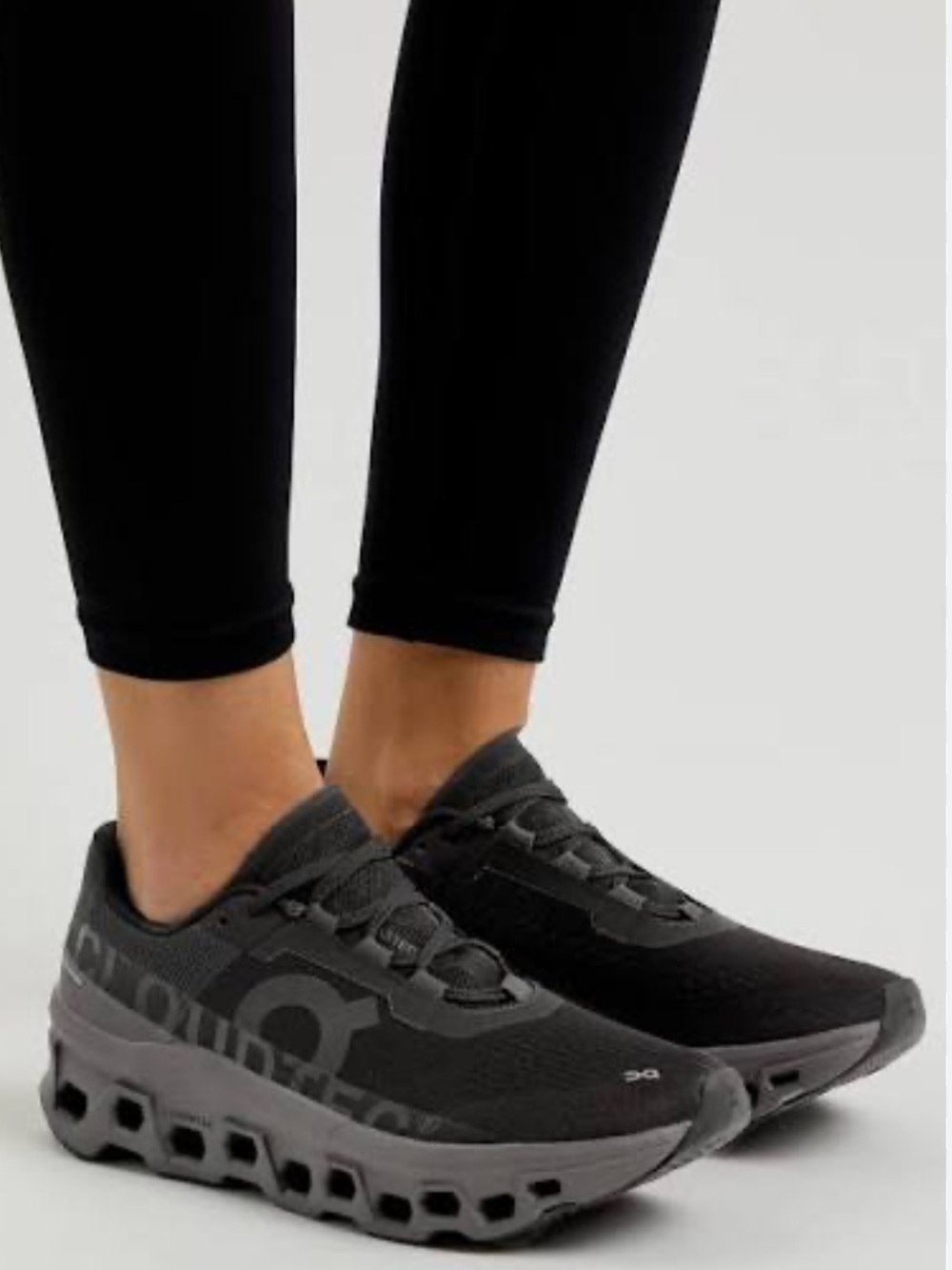 ON Cloudmonster running trainers in triple black wine size 8 gently used - Picture 3 of 16